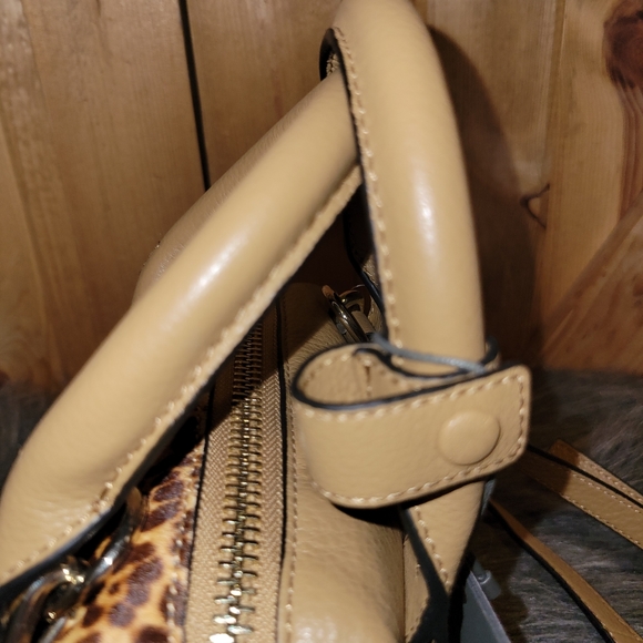 Vince Camuto “KIMI” small Satchel - Picture 8 of 12